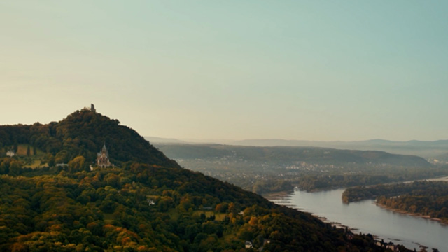 Das Weisse Haus am Rhein